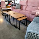 2 mesas "n" chapa de roble y metal negro 50 y 40 cm. EXPOSICIÓN