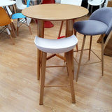 Taburete alto nórdico madera y blanco