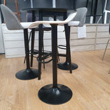 Taburete elevable y giratorio negro