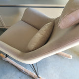 Balancín Mecedora Mid Century color crema