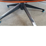 Loungue Chair: Reposapiés de piel marrón - Ottoman