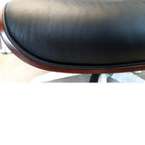 Lounge Chair: Reposapiés de piel negro - Ottoman