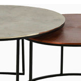 2 mesas de centro encajables de niquel y cobre 75 y 65 cm.