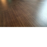 Mesa de comedor redonda chapa de nogal 137 cm.