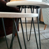 Mesa auxiliar de piedra blanca 45 cm.