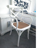 Sillón Thonet blanco colonial con brazos