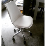 Silla de oficina blanca