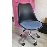 Silla de oficina negra