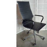 Silla de oficina negra respaldo alto negro