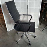 Silla de oficina negra respaldo alto negro