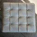 Reposapiés Barcelona piel blanca