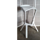 Taburete apilable Origami