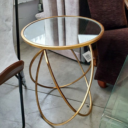 Mesa auxiliar dorada con espejo 44 cm.